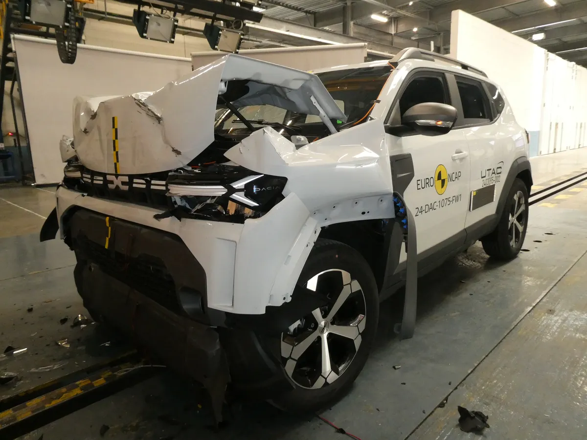 DACIA Duster 2026 teste euroncap frontal DACIA Duster 2026 teste euroncap frontal