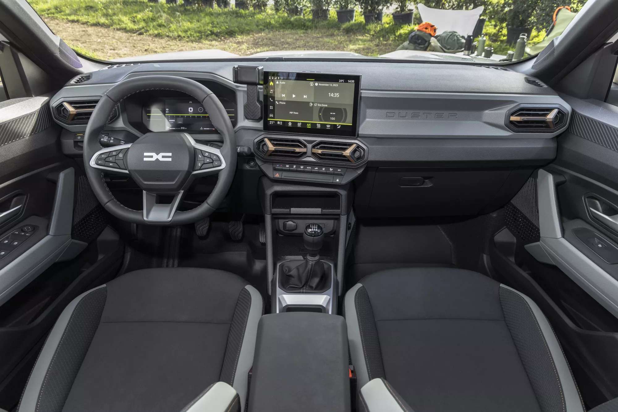 DACIA Duster 2027 Facelift interior normal | iDevice DACIA Duster 2027 Facelift interior normal