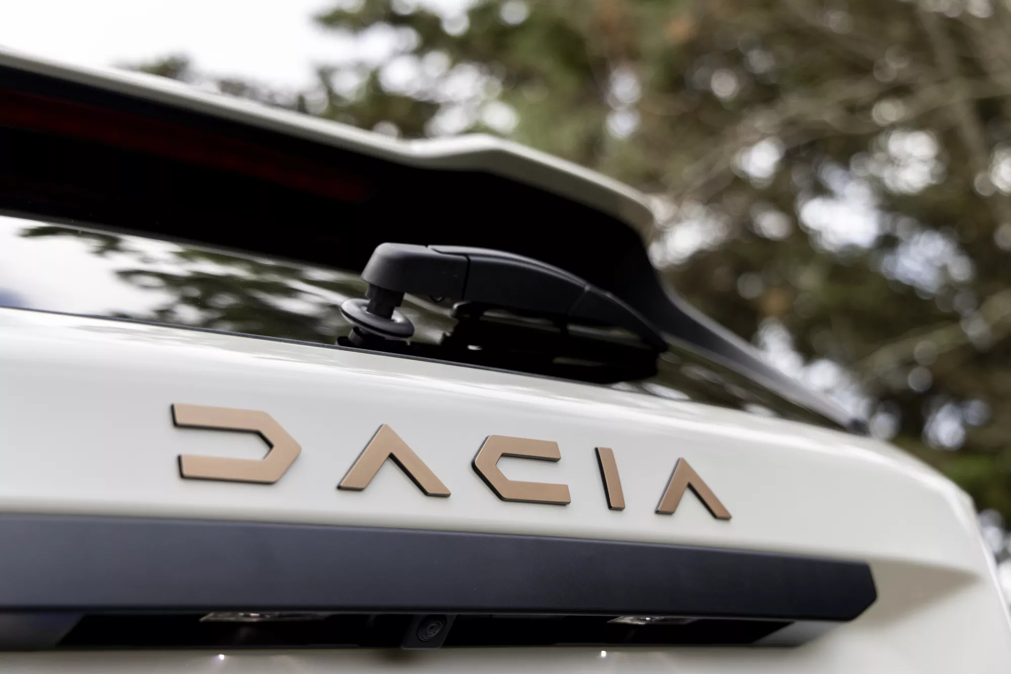 DACIA Duster 2027 Facelift portbagaj | iDevice DACIA Duster 2027 Facelift portbagaj