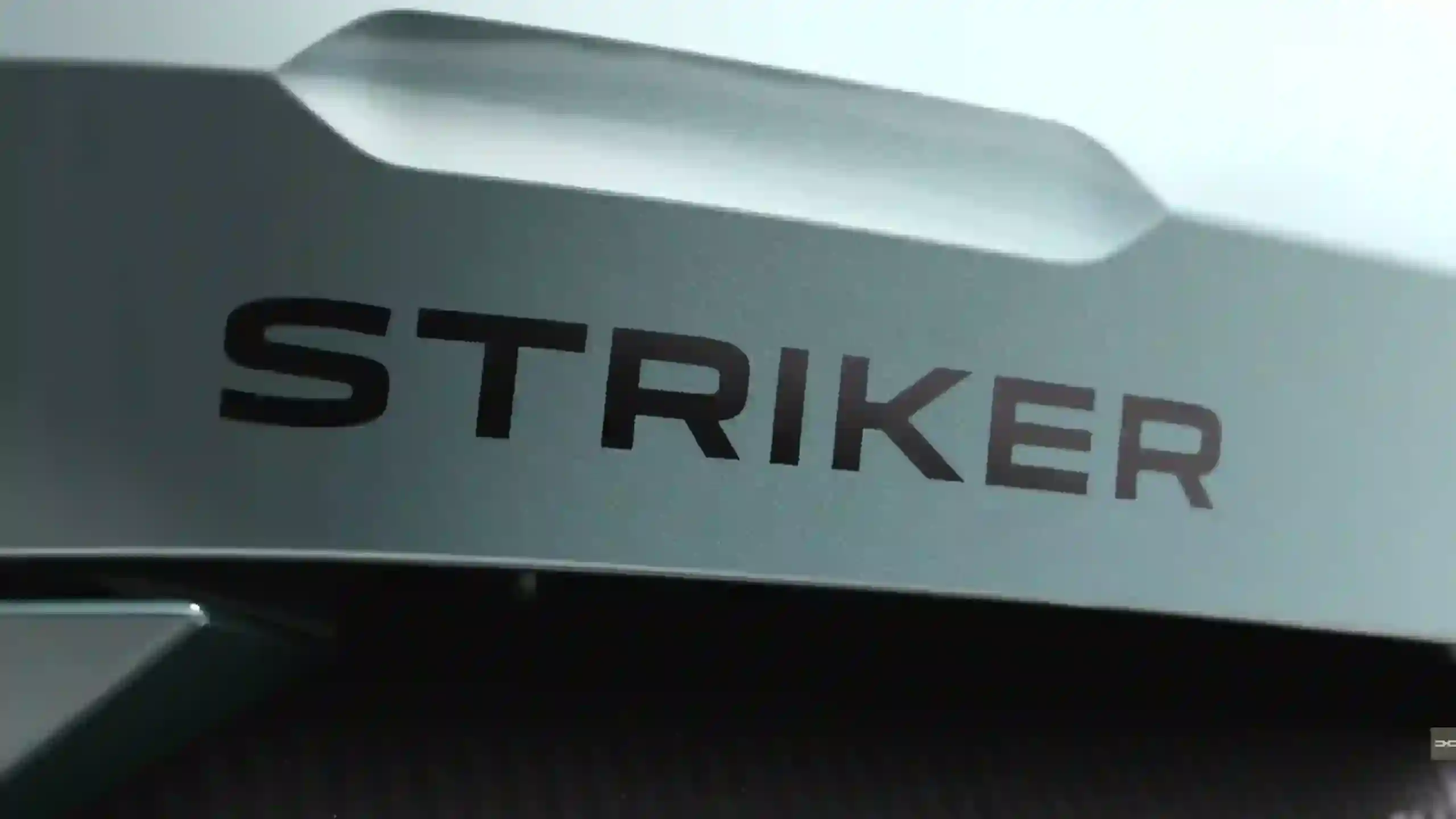 DACIA Striker 2026 4x4 denumire | iDevice DACIA Striker 2026 4x4 denumire