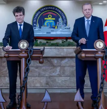 Nicusor Dan Prezent la Predarea Noii Corvete a Romaniei Nicusor Dan Corvete Romania
