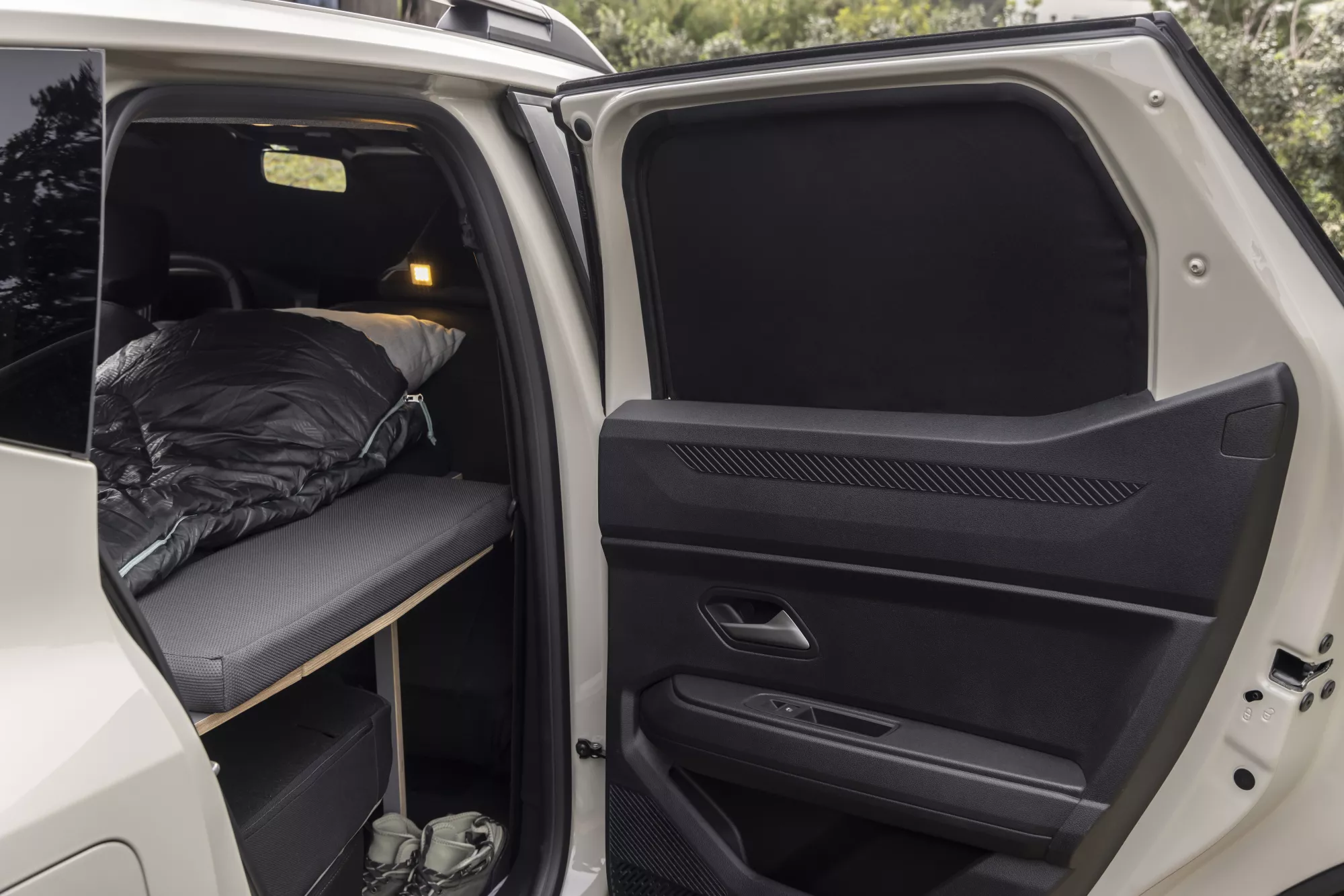 Pretul DACIA Duster 2027 Facelift intimitate | iDevice Pretul DACIA Duster 2027 Facelift intimitate