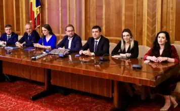 USR Ataca PSD in Pline Negocieri ale lui Adrian Vestea pentru a Forma un Nou Guvern USR ataca PSD Adrian Vestea negocieri Guvern