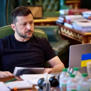 Volodimir Zelenski cu Starmer, Macron si Merz Discuta Noi Ajutoare, Rusia Continua Atacurile la Cernobil
