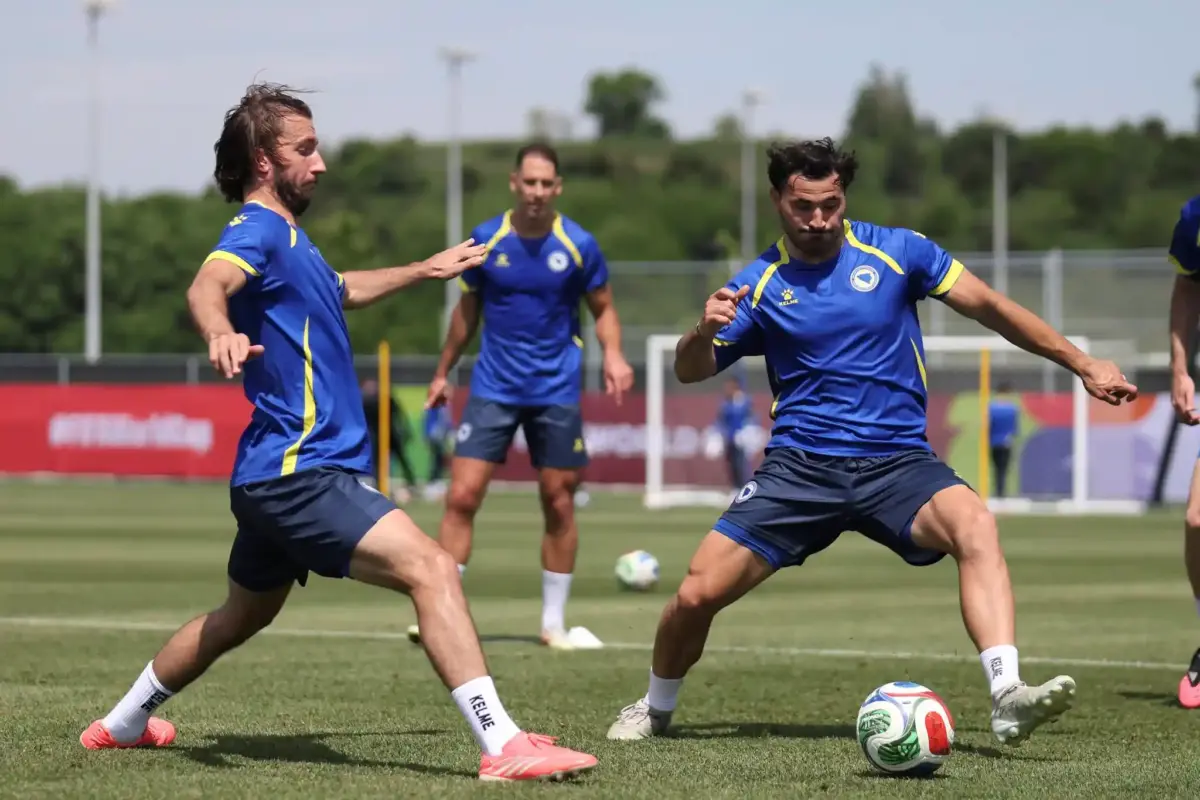 antrenament CANADA - BOSNIA LIVE ANTENA 1 Meci Deschidere Campionatul Mondial antrenament CANADA - BOSNIA LIVE ANTENA 1 Meci Deschidere Campionatul Mondial