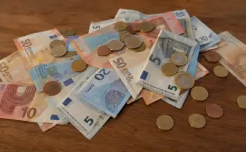 bancnote si monede euro 12314353