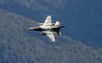 Dronă DOBORÂTĂ de un Avion F-16 al Armatei Române Dronă DOBORÂTĂ Avion F-16 Armatei Române