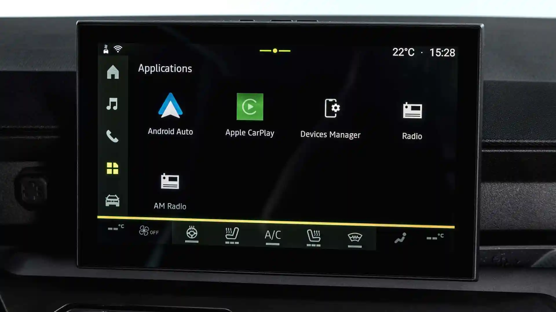 Interiorul DACIA Striker 2026 apple carplay | iDevice.ro Interiorul DACIA Striker 2026 apple carplay