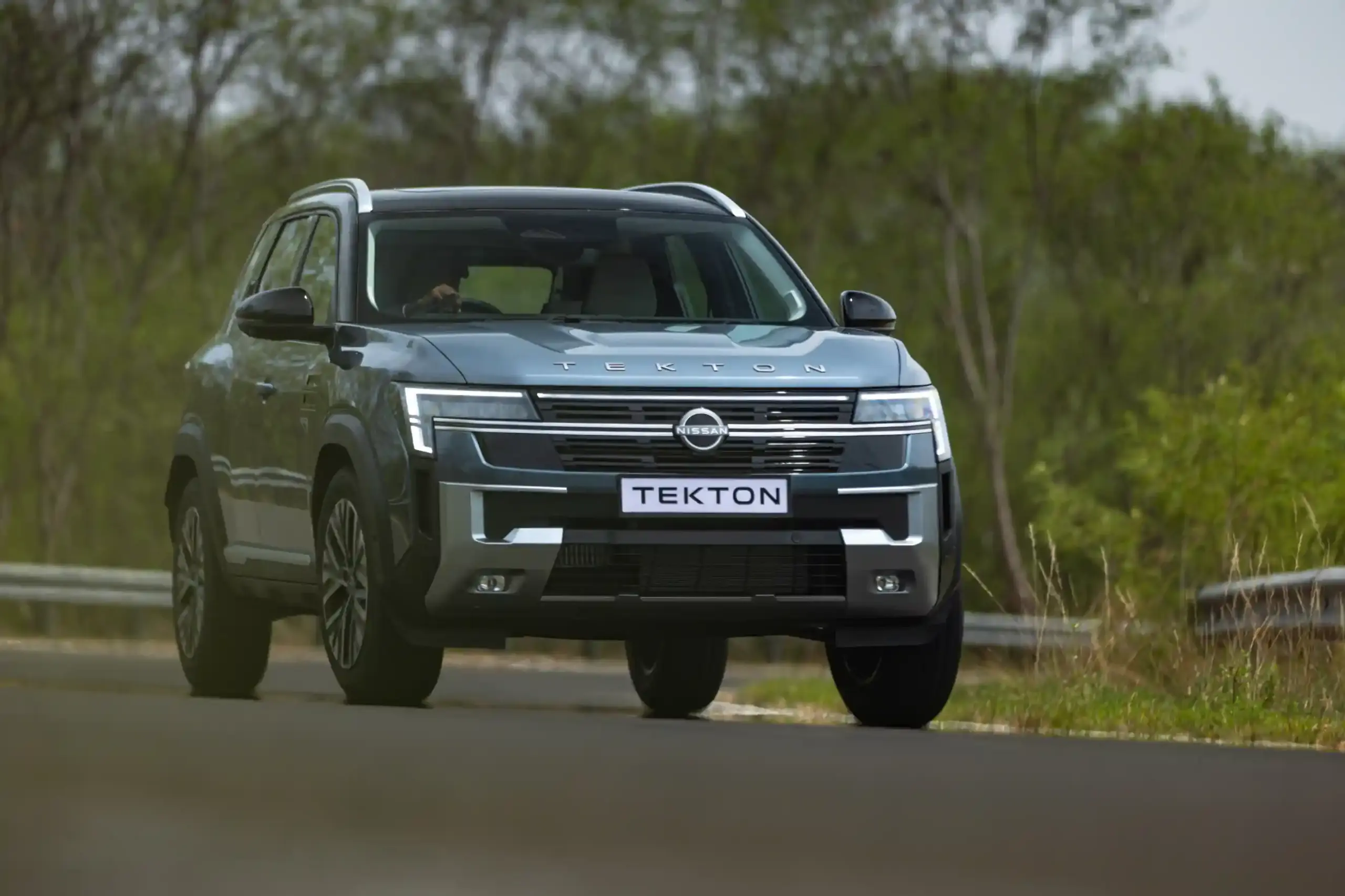 Modelul DACIA Duster 2026 LUX natura | iDevice.ro Modelul DACIA Duster 2026 LUX natura