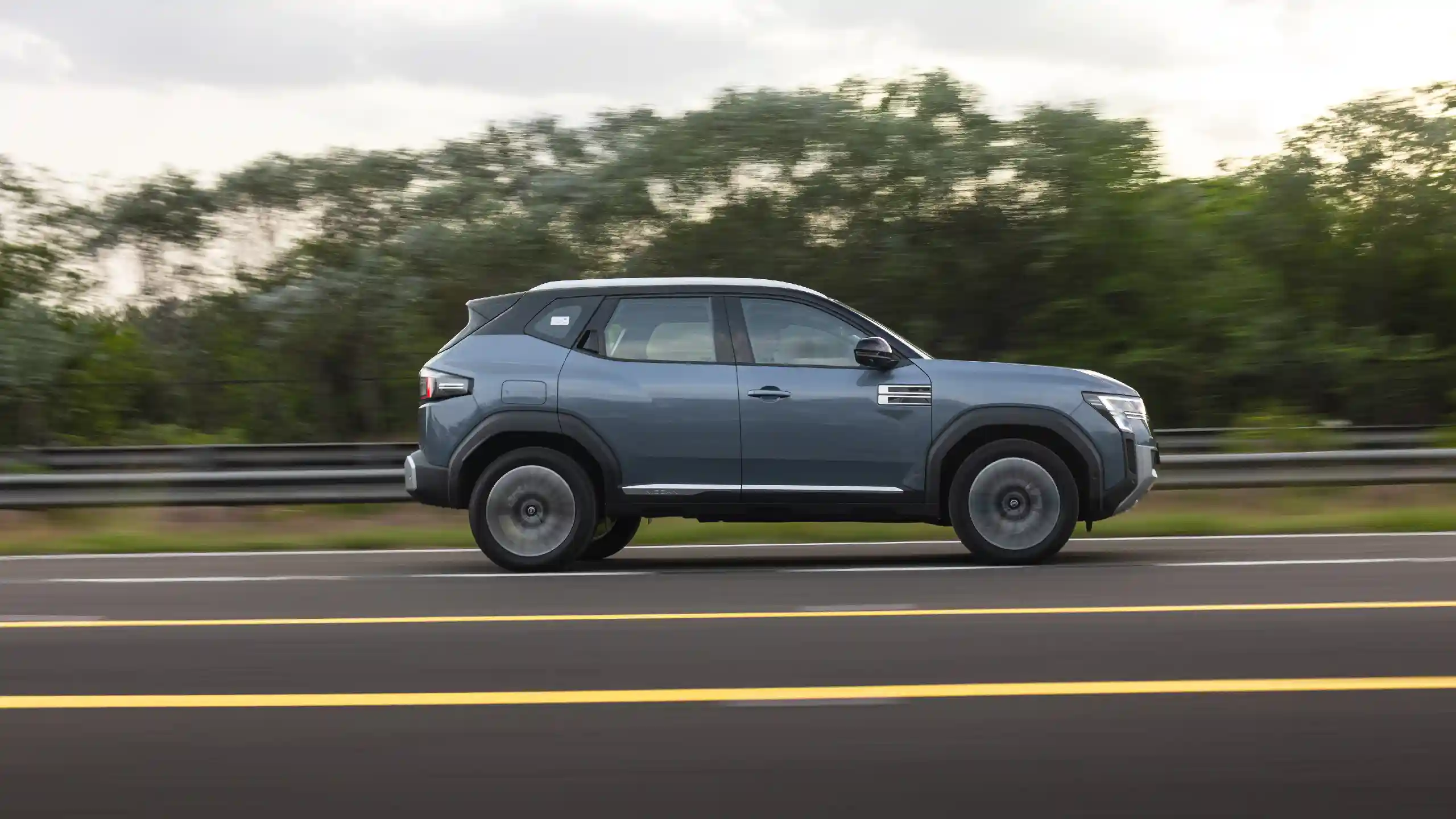 Modelul DACIA Duster 2026 LUX | iDevice.ro Modelul DACIA Duster 2026 LUX