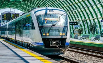 Romanii se Plang de CFR, Ministrul Transporturilor Detaliaza Problemele Romanii se Plang de CFR, Ministrul Transporturilor Detaliaza Problemele