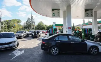 Criza Combustibilului din Rusia se Agraveaza, Imaginea care Arata Disperarea Rusilor criza combustibil rusia