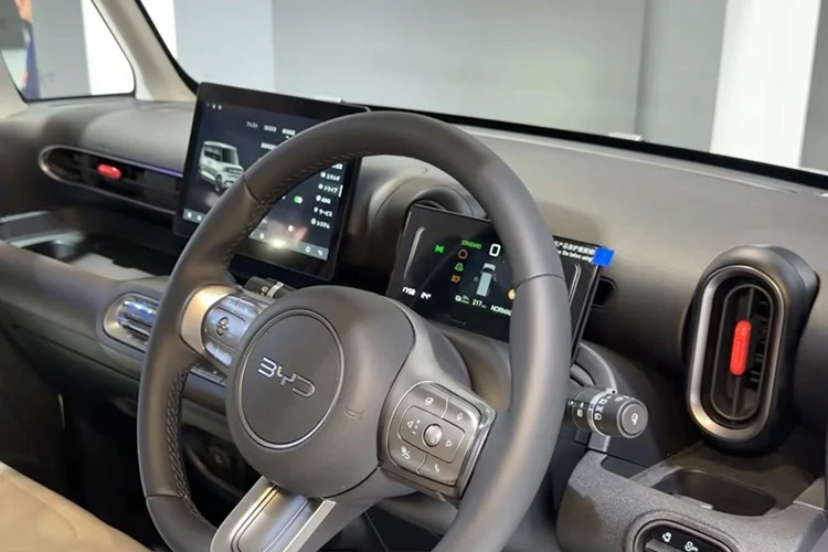 BYD Racco volan | iDevice.ro BYD Racco volan