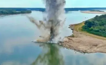 Detonarile Realizate de Armata Romana pentru Asigurarea Securitatii Energetice a Romaniei Detonare Armata Romana Dunare fluviu Cernavoda