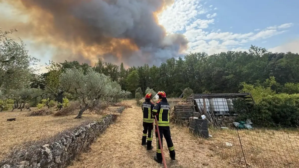 Incendiile din Franta si Spania au Socat Europa, iar Ingrijorarile s-au Dovedit a fi Intemeiate | iDevice.ro Incendiile din Franta si Spania au Socat Europa, iar Ingrijorarile s-au Dovedit a fi Intemeiate