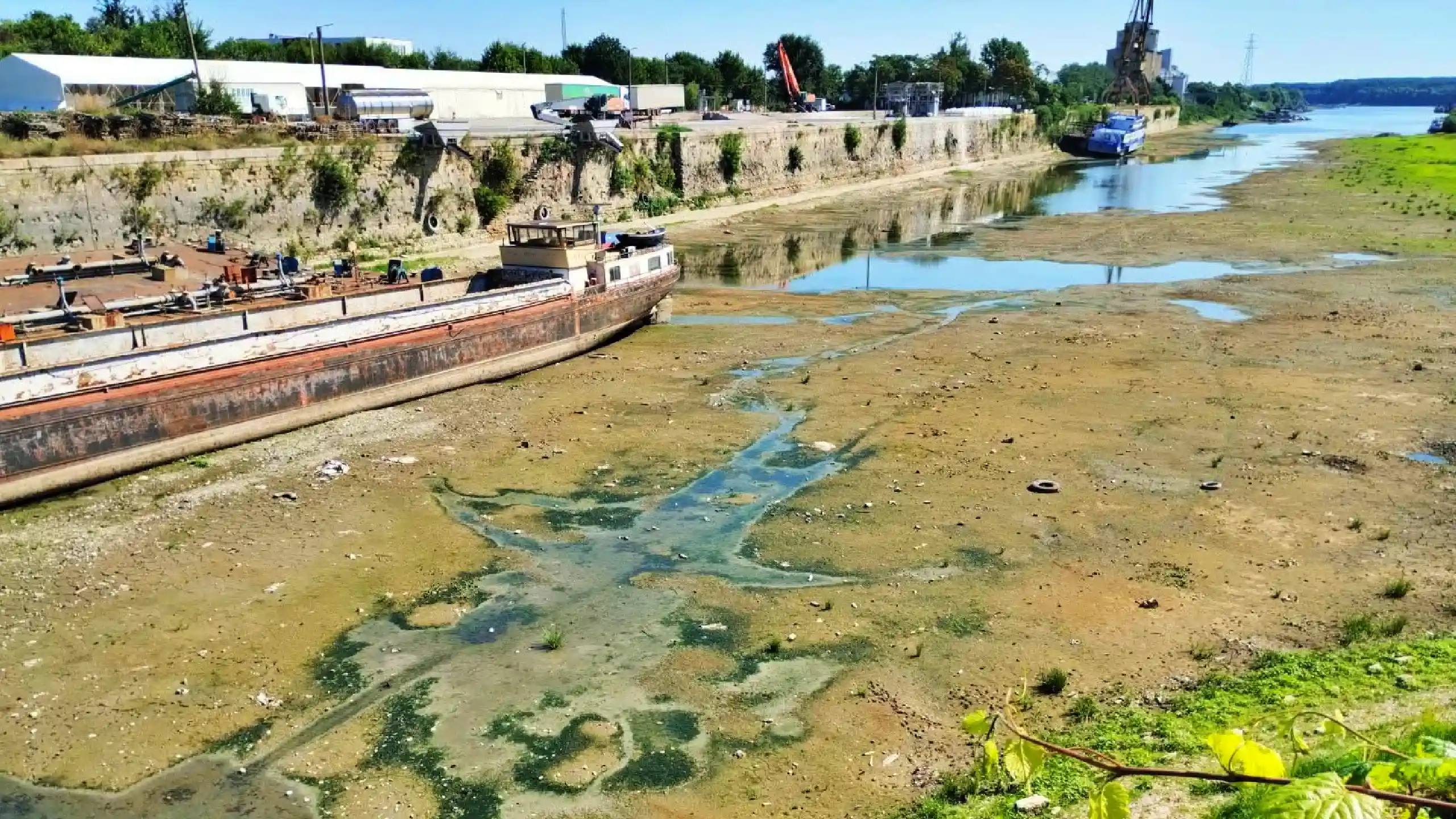 Operatiunea Critica de pe Dunare Continua, Apele Romane Lupta pentru Centrala de la Cernavoda (VIDEO)
