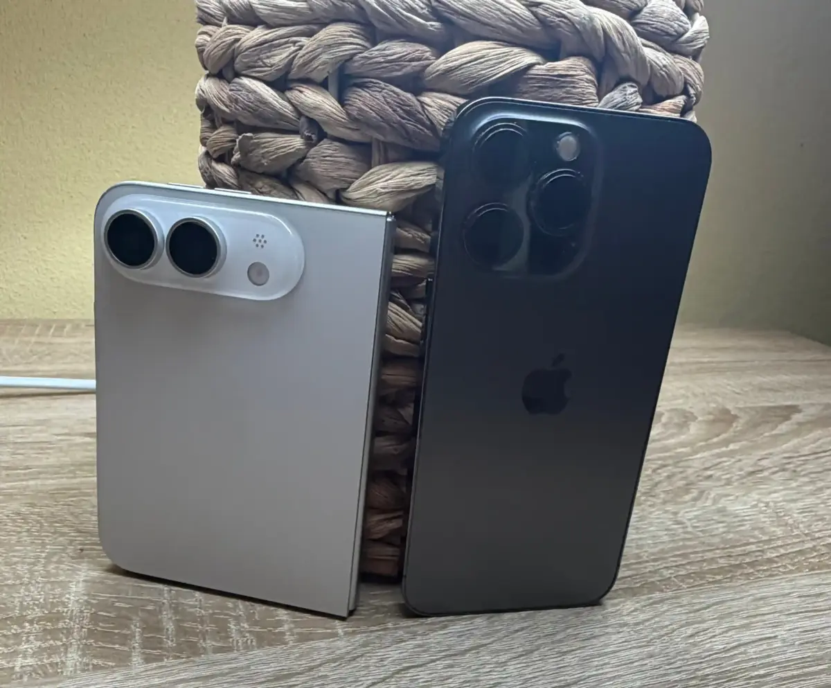 iPhone ULTRA vs iPhone 16 Pro Max foto iPhone ULTRA vs iPhone 16 Pro Max foto