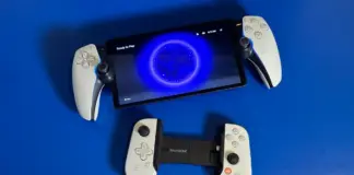 playstation-portal-si-controller-backbone-pe-fundal-albastru