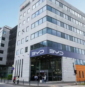 BYD are fabrica întărziată în Ungaria și asta mă face să cred că Renault, Dacia, Mercedes, BMW, Volkswagen, Skoda, mai au o șansă BYD sediu