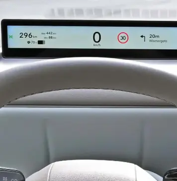 Hyundai este ridicolă, cât cere pe dotarea oferită standard gratuit de toți ceilalți producători de mașin Hyundai Elantra Ioniq 3