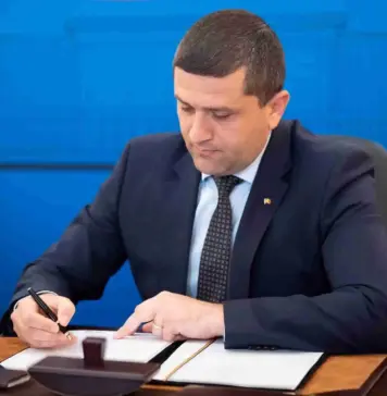 Ordinul Ministrului Transporturilor privind poluarea înregistrată în România Ministrul Apărării Radu Mirută, ordin poluare
