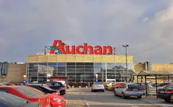 Auchan digitalizează cumpărăturile la coșul de marcat pentru magazinele din România auchan coș cumpărături