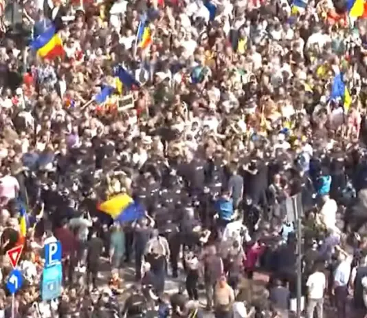 proteste violente bucuresti piata victoriei