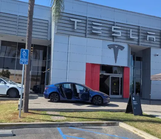tesla roadster lansare