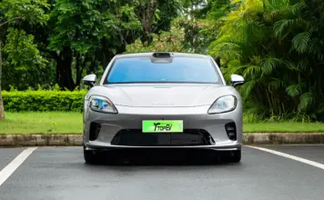GAC și Huawei Lansează Aistaland GT7 cu o Tehnologie încă Imposibilă în Mașinile BMW, Audi, Volkswagen, Renault, Mercedes Aistaland GT7