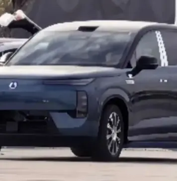 BYD Denza N8 EV apare în Primele Imagini Înaintea Lansării cu 1,193 CP și Autonomie de peste 1.000 KM BYD Denza N8 EV
