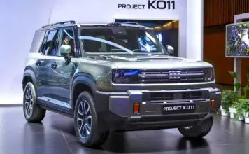 Geely KO11 bară față showroom