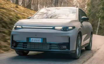 Leapmotor C10 2026 lansat cu autonomie la care deținătorii de mașini Mercedes, BMW, Audi, Volkswagen, doar visează Leapmotor C10
