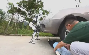 Robotul Bodyguard al China Unitree este mai Tare ca Bruce Lee și te poate Scoate și de sub Mașini (VIDEO) robot bodyguard