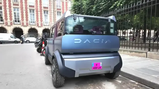 DACIA Hipster design spate strada