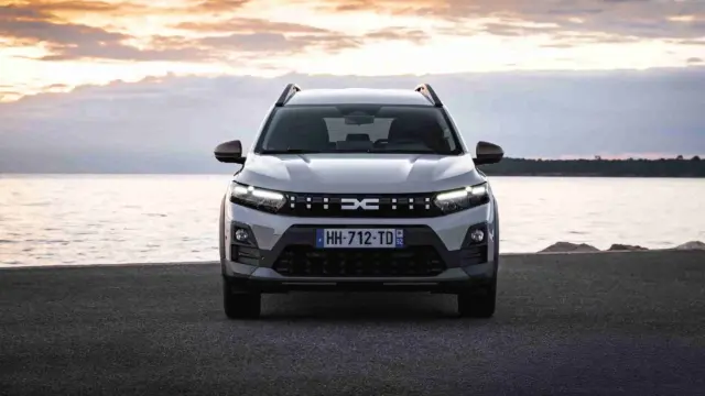 DACIA Jogger 2027 facelift fata
