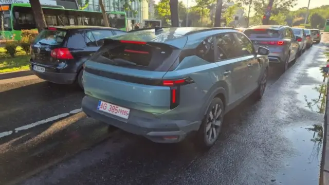 DACIA Striker 2026 4x4 teste spate