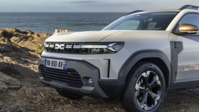 Pretul DACIA Duster 2027 Facelift bara fata