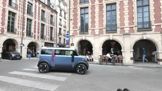 Pretul DACIA Hipster strada teste