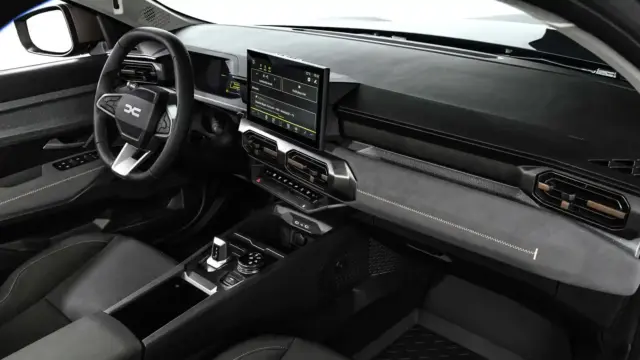 Interiorul DACIA Striker 2026 interior bord