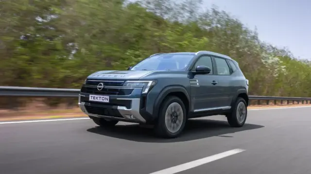 Modelul DACIA Duster 2026 LUX lateral stanga