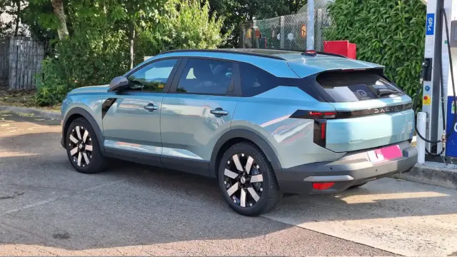 Pretul DACIA Striker bigster