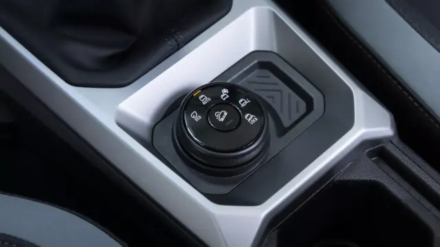 motorizarea DACIA Bigster hibrida schimbator viteze