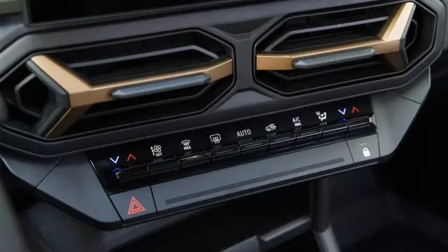 motorizarea DACIA Bigster moto g 140 interior