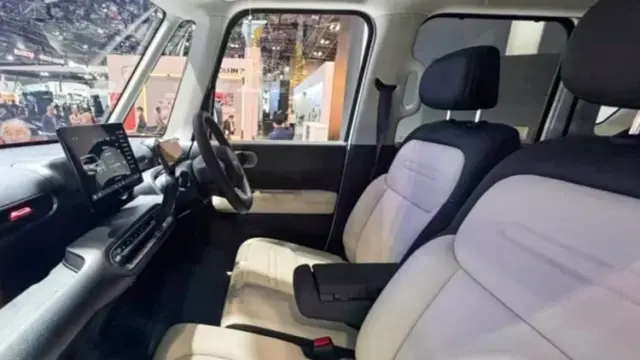 BYD Racco interior volan
