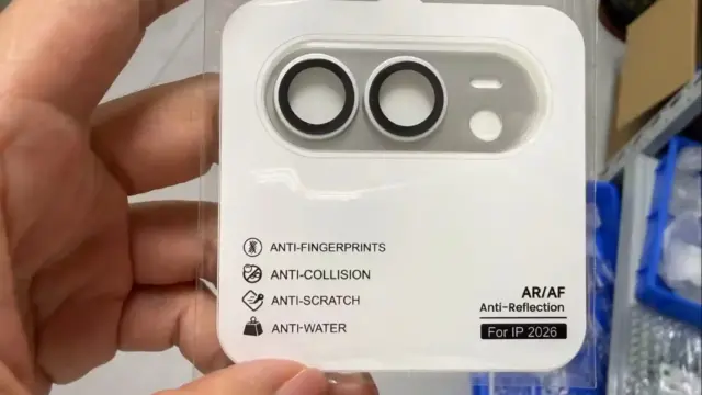 iPhone Ultra argintiu