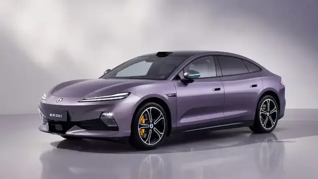 BYD Denza 9S