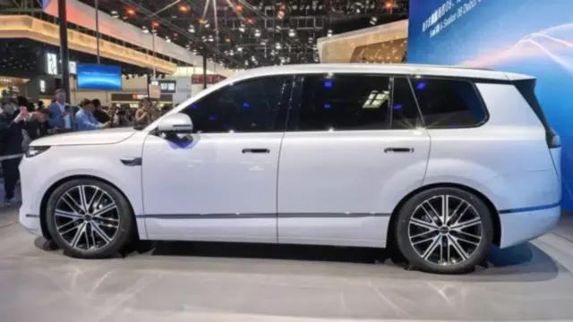 BYD Sealion 08 lansare