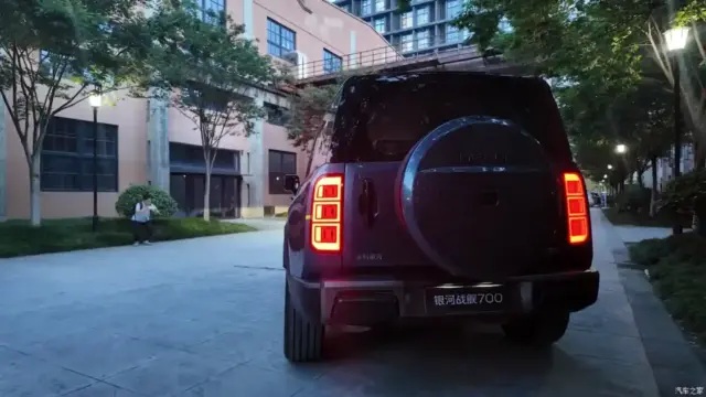 Geely Galaxy Cruiser 700 spate