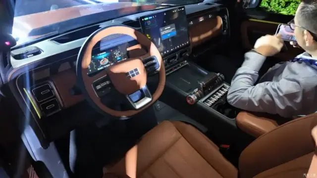 Geely Galaxy Cruiser 700 volan