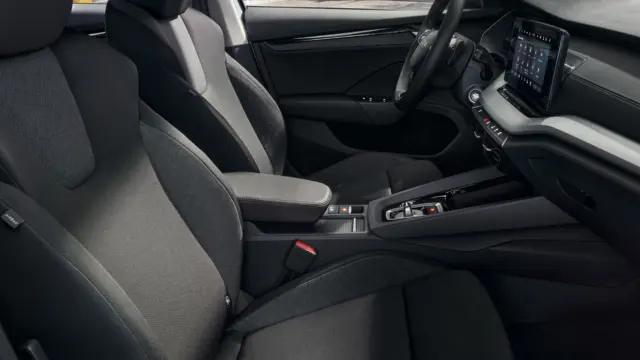 Skoda Octavia Kombi interior lateral